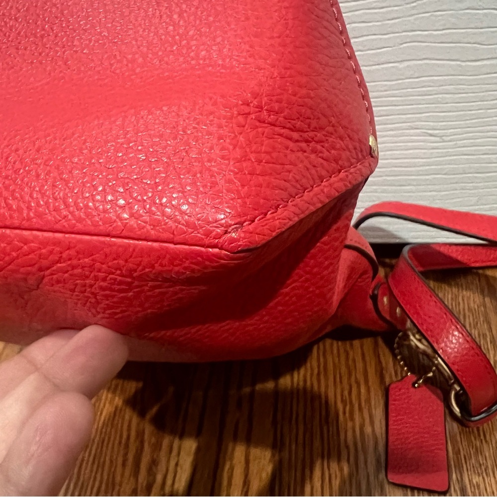 Coach red pebbled leather bag - Picture 9 of 16